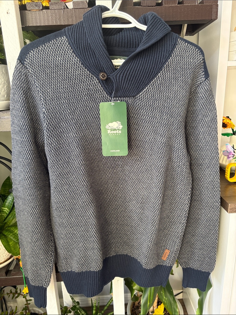 Roots Men’s Two-Tone Shawl Collar Sweater in Navy and Gray